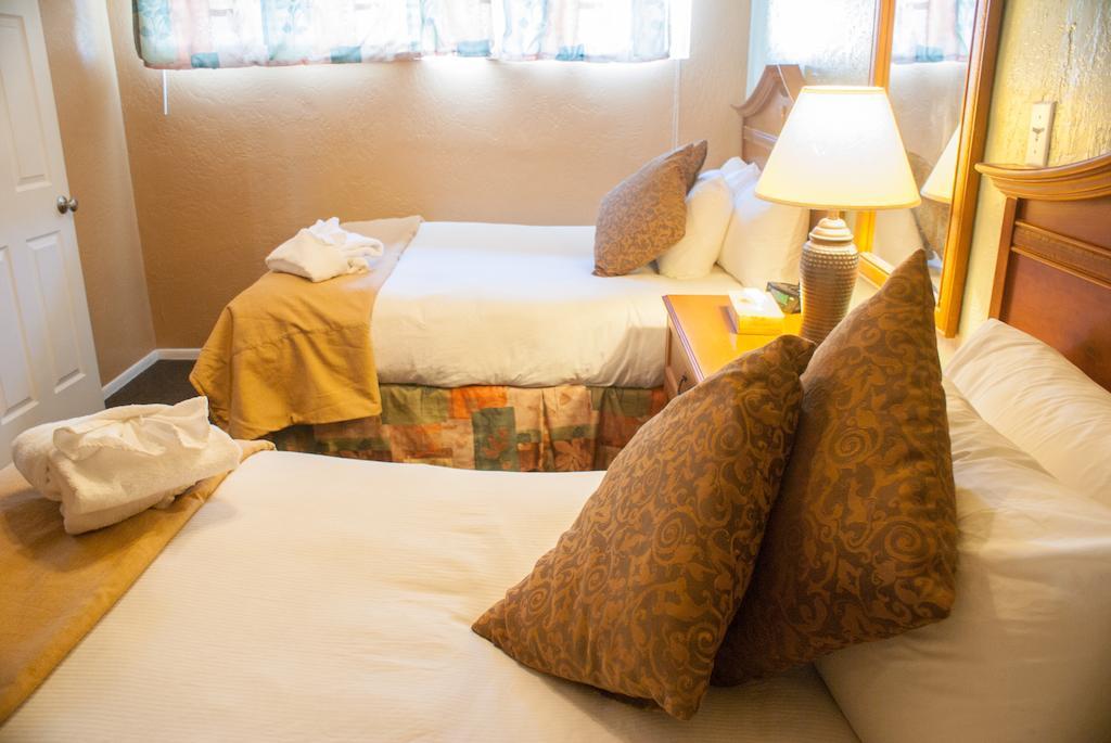 Tuscany Manor Палм Спринг Екстериор снимка