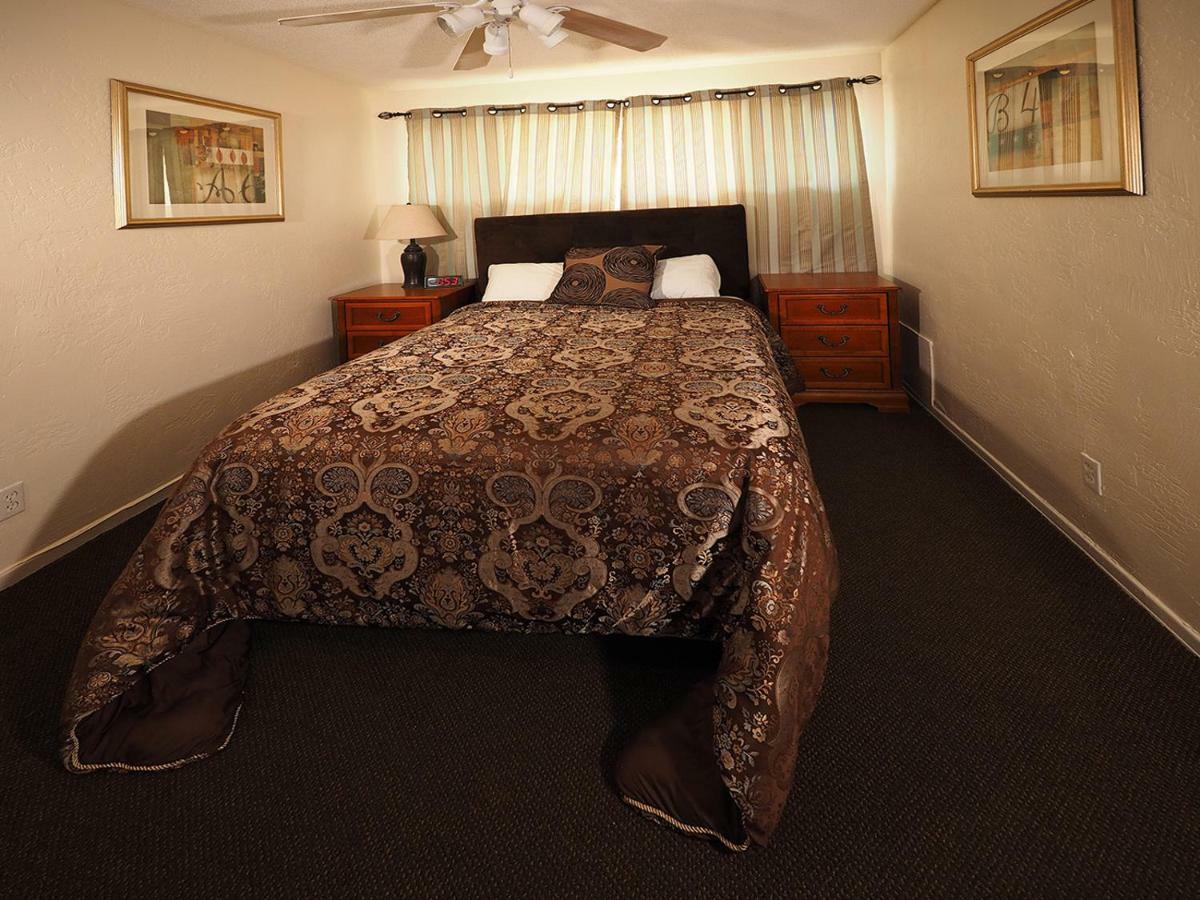 Tuscany Manor Палм Спринг Екстериор снимка